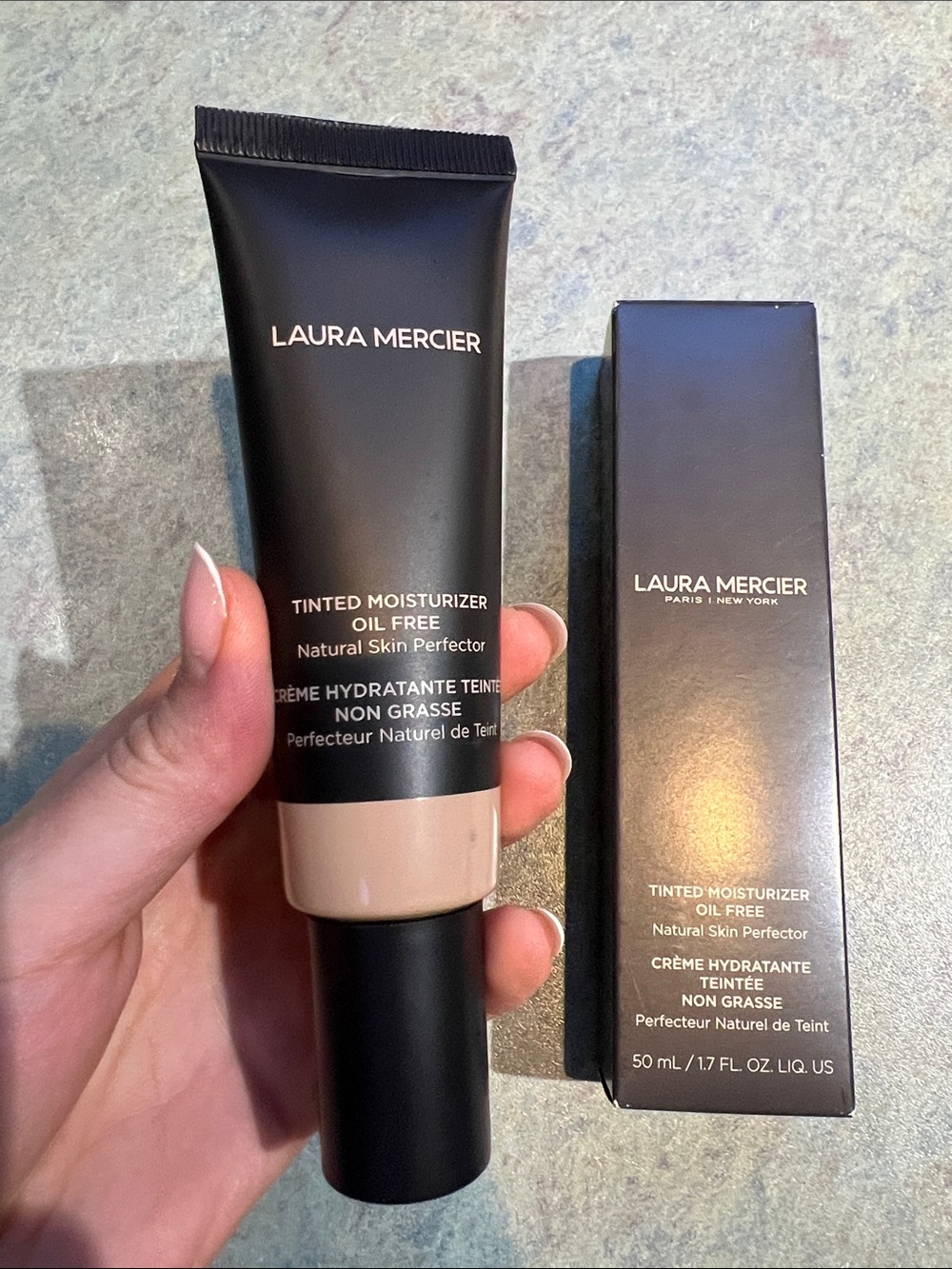 laura mercier Tinted Moisturizer Oil Free - 2C1 Blush